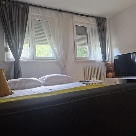Apartment Iskra Beograd Bagian luar foto