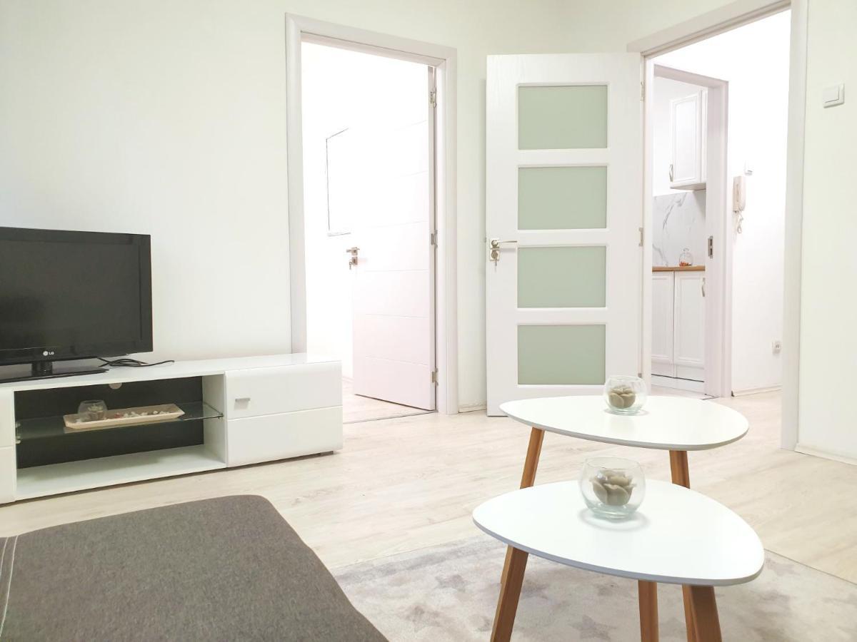 Apartment Iskra Beograd Bagian luar foto